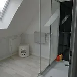 La Maison Ludo * Arrest